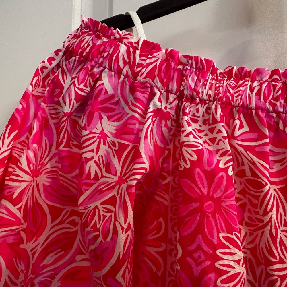 Lilly Pulitzer matching skort/shirt set. - Picture 4 of 8